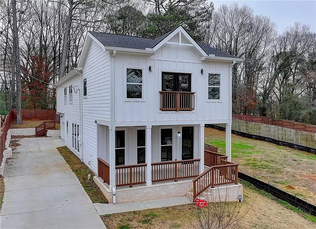 4 bed, 2900 sqft, $3,600 — Photo 1