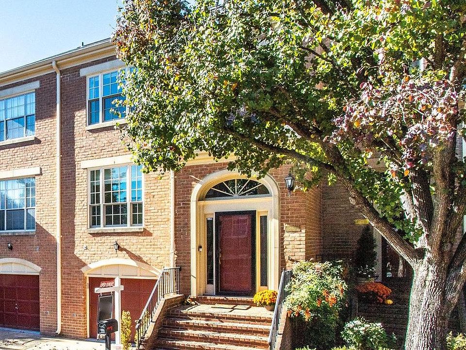 1st image of 1453 McLean Mews Ct