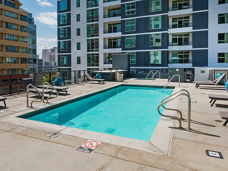 425 W Beech St #535 — Photo 44