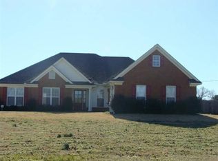 94 Palomino Run, Holly Springs, MS 38635