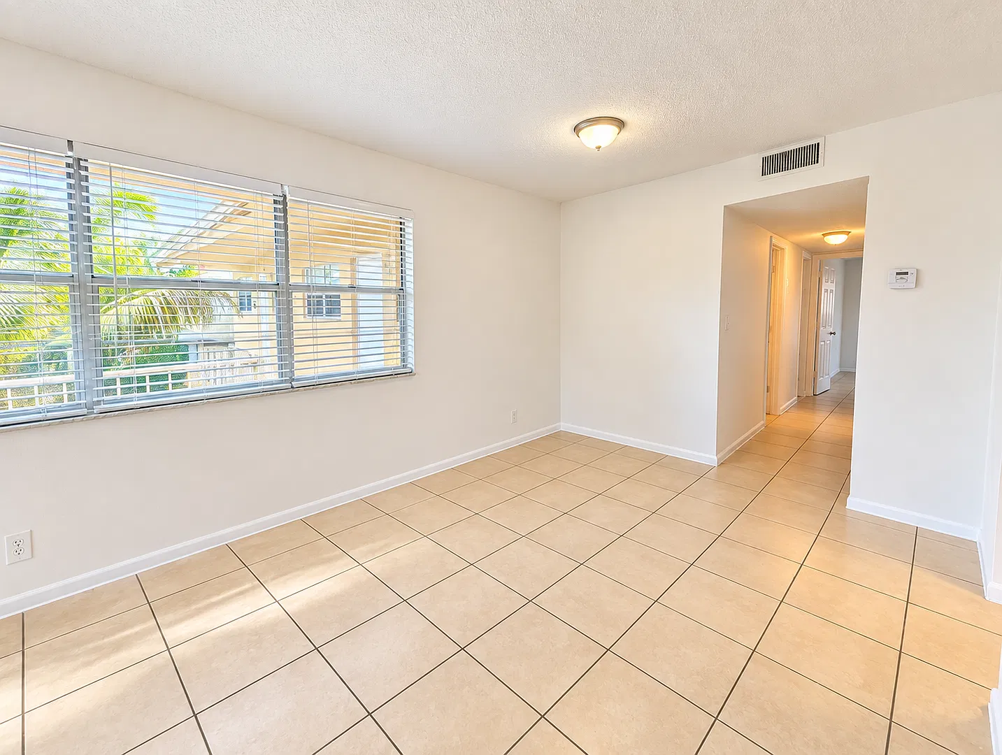 477 Sunshine Dr. — Photo 4