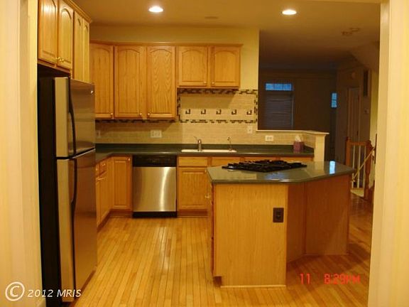 4th image of 4081 Walnut Cove Cir