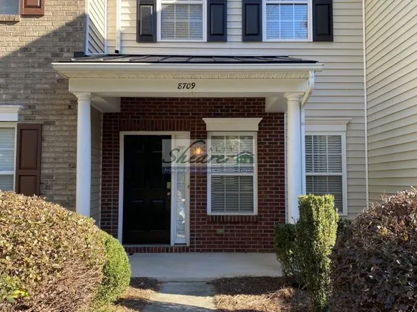 8709 Wandering Creek Way, Charlotte, NC 28227