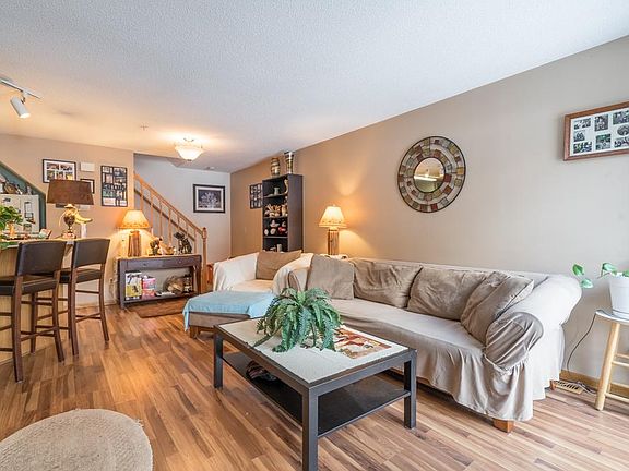 3rd image of 3744 Linden Ave