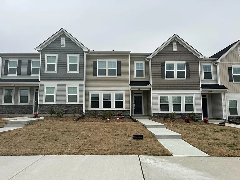 2210 Kasota Ln — Photo 19