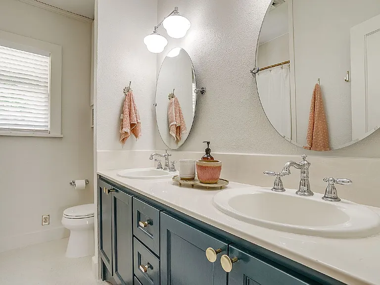 2718 Cockrell Ave — Photo 16