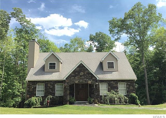 1st image of 9 Carmela Ct