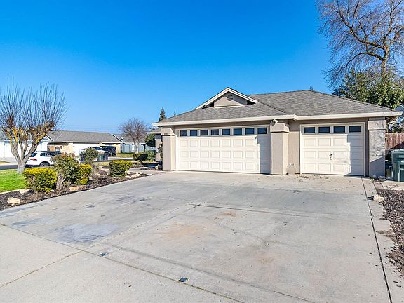 3rd image of 620 Cinnabar Way