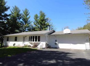 1410 Glenmoor Ave, Savanna, IL 61074