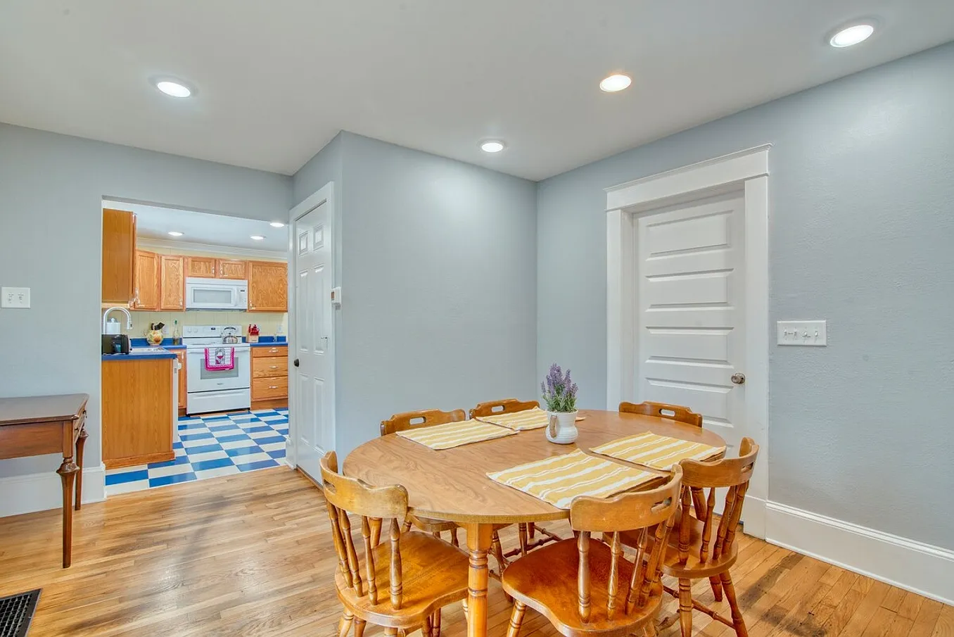 2 bed, $2,500 — Photo 4