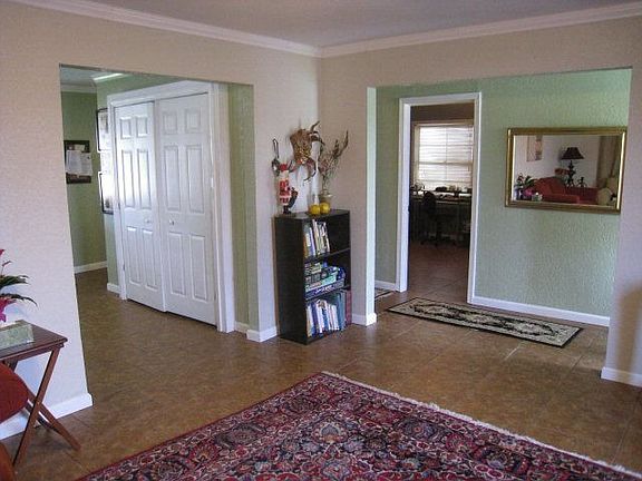 5th image of 3222 Kleimann Ave