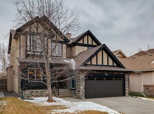 11 N Wentworth Mnr SW, Calgary, AB T3H 5K5
