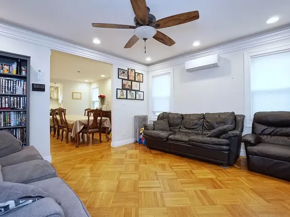 1346 East 65th Street image 10 of 12