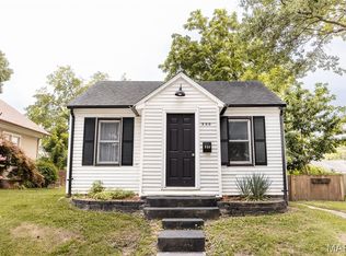 220 W Center St, Lebanon, IL 62254