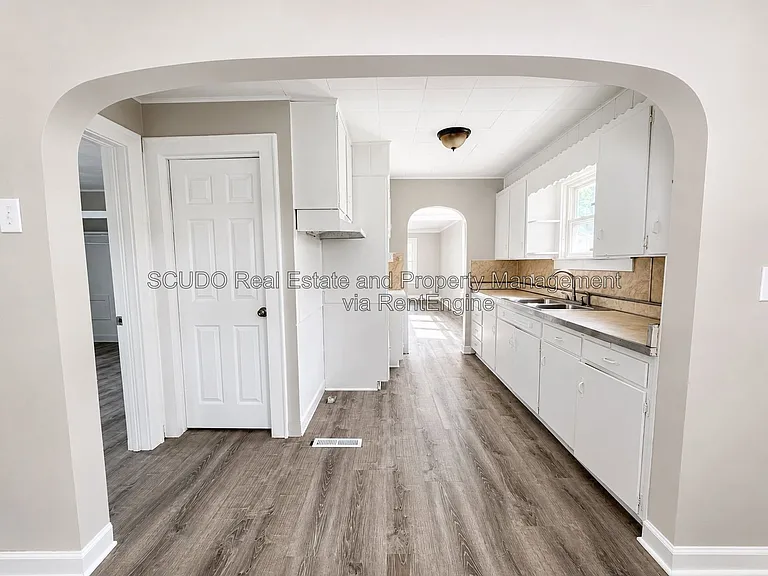 2723 Lathrop Ave — Photo 18