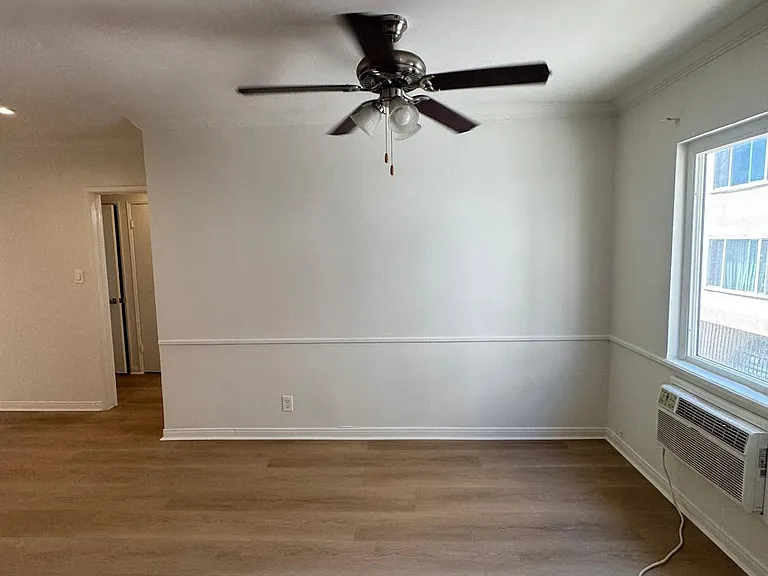 1541 N Detroit St #8 — Photo 10
