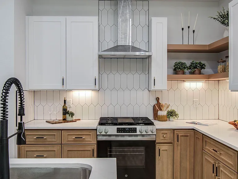 1802 Rollingwood Dr — Photo 32