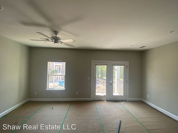 3rd image of 5760 Park Ave #203