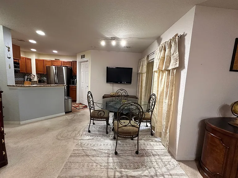 4600 E Moody Blvd #8M — Photo 8