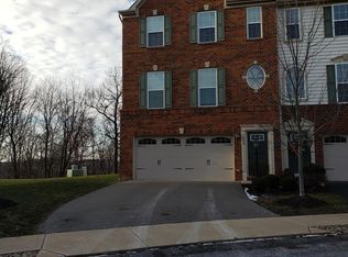 805 Pointe View Dr, Mars, PA 16046