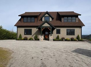 4 Skyline Dr #3, Hebron, NH 03241