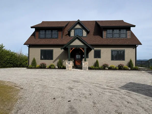 4 Skyline Drive #3, Hebron, NH 03241