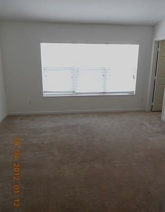 5th image of 946 Rock Harbor Ave