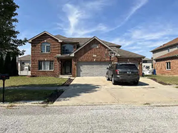 1000 Warwick Dr, Matteson, IL 60443