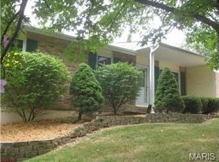 2118 Casa Blanca Dr, Arnold, MO 63010