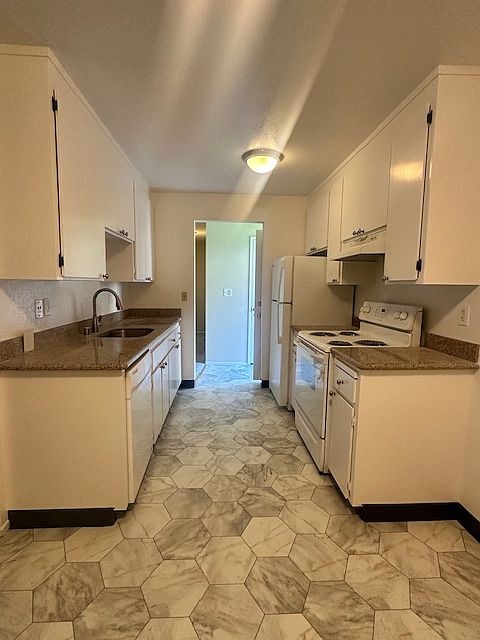 1st image of 105-107 Poplar Ave #9