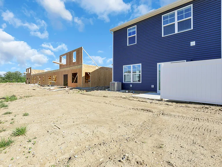 6302 Marinelli Dr N — Photo 45