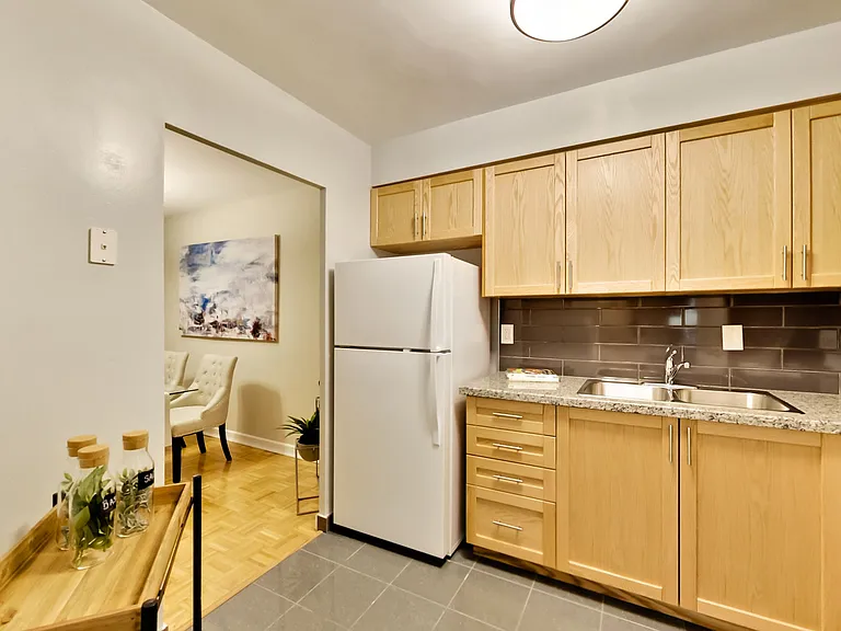 6000 Bathurst St — Photo 14