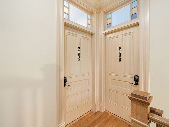 2nd image of 1314 Palm St #1B-1Ba-695Sqft