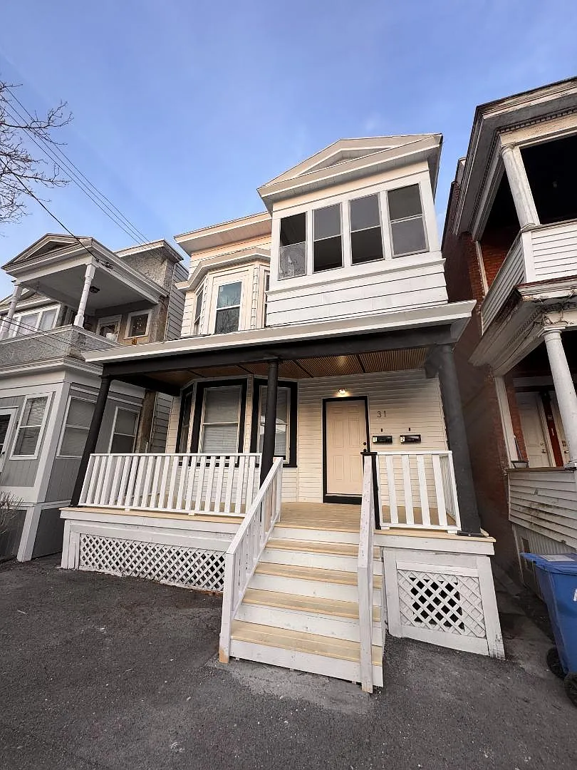 31 Bertha St - 1 — Photo 4