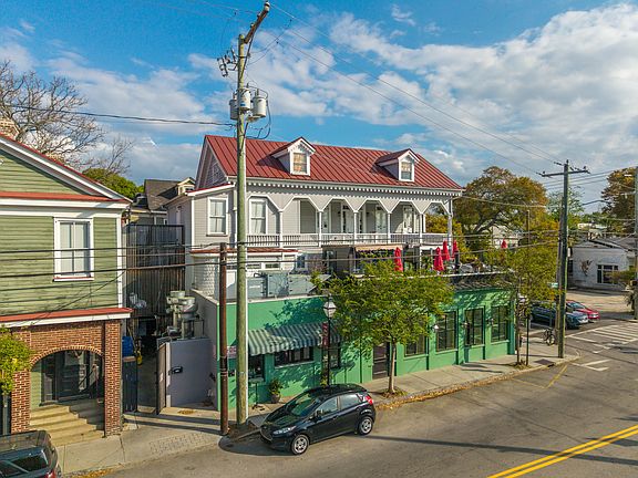 3rd image of 114 Spring St