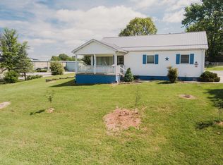 1092 W Columbia Ave, Monticello, KY 42633
