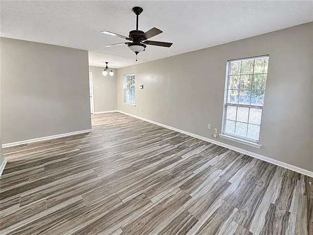 3 bed, 2.0 bath, 1109 sqft, $1,800 — Photo 3