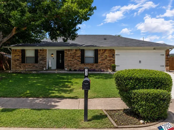 7025 Constitution Dr, Watauga, TX 76148