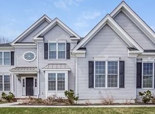 15 Hound Pack Cir, East Walpole, MA 02032