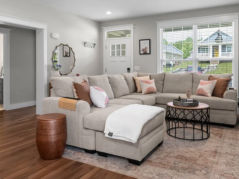 1208 Seven Sisters Ln — Photo 6