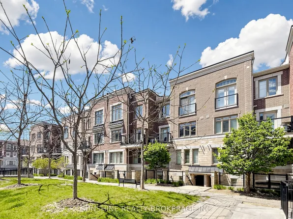 2335 Sheppard Ave W #7, Toronto, ON M9M 0E9