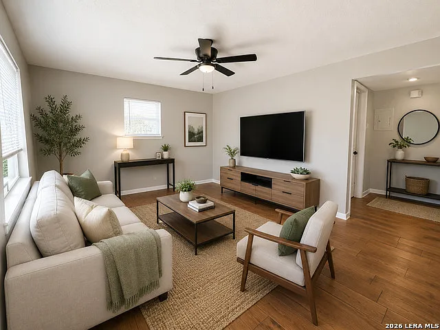 2 bed, 1.0 bath, 768 sqft, $950 — Photo 3