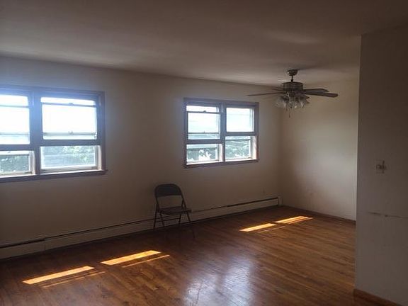 4th image of 200 Mason Blvd