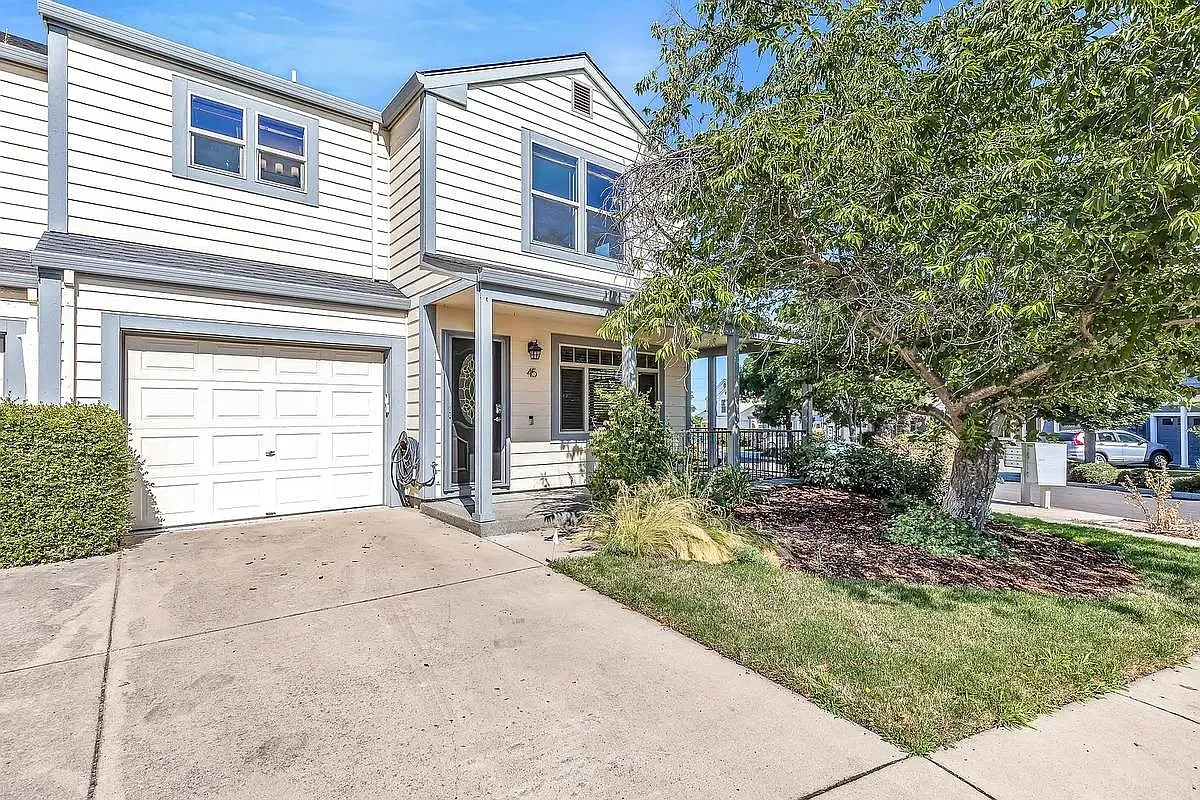 3 bed, 2.5 bath, 1608 sqft, $2,350 — Photo 1