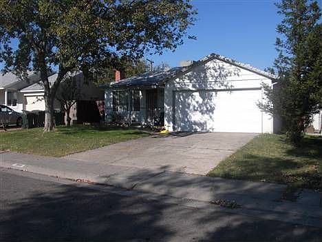 1st image of 3801 Lowry Dr