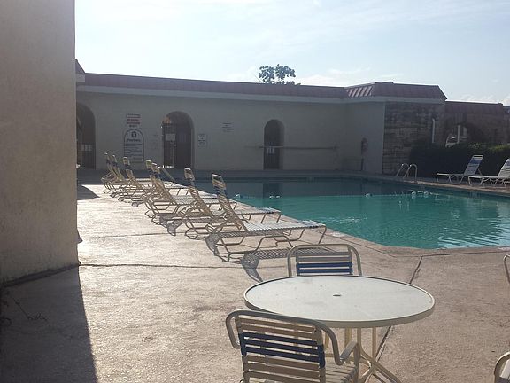 2nd image of 5709 Lyons View Pike APT 1225