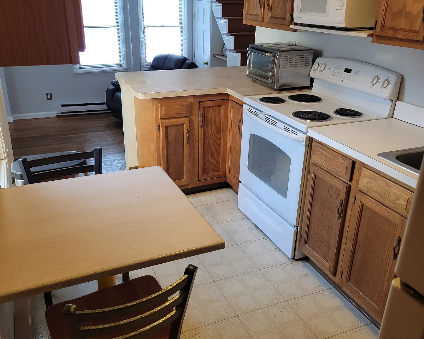 2 bed, 930 sqft, $1,900 — Photo 4