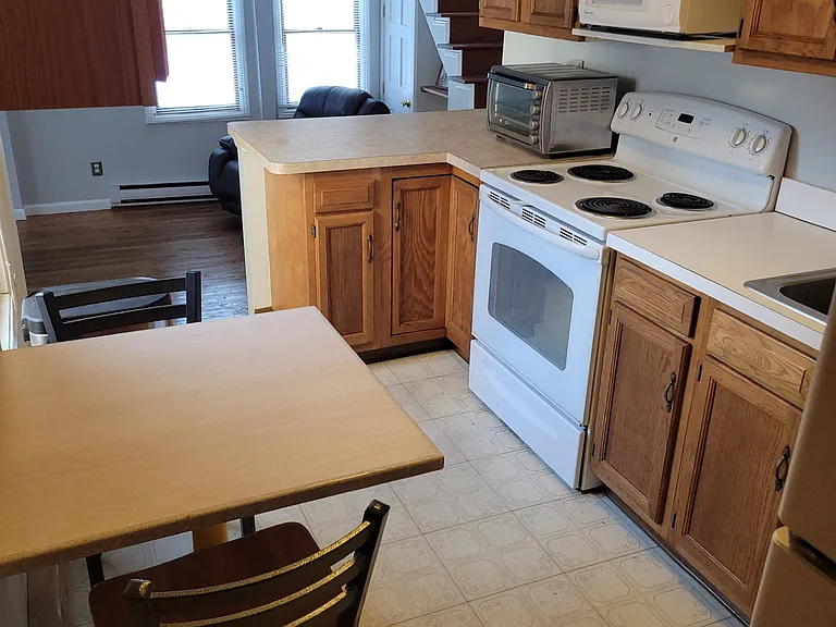 24 Pearl St #3 — Photo 4