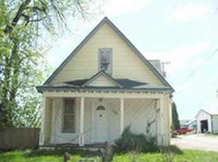 120 S Sumner Ave, Newcastle, WY 82701