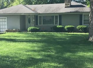 322 S Cedarwood Dr, Danville, IL